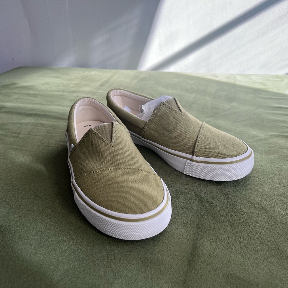 TOMS Alpargata Fenix Slip On Cedar Green Washed Canvas Shoes Size 6.5 New